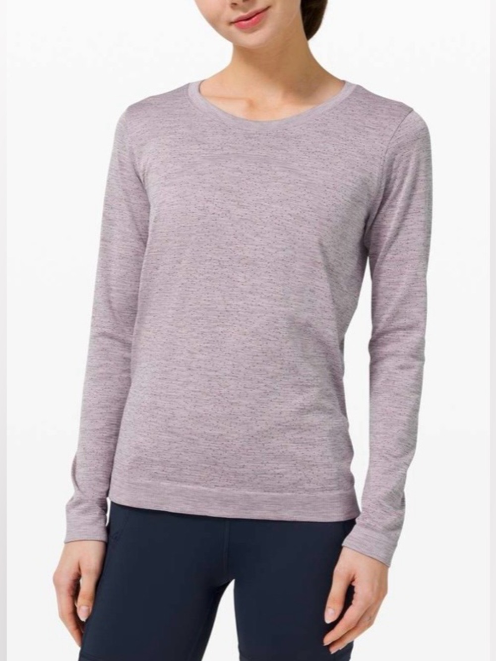 Lululemon Swiftly Relaxed Short Sleeve 2.0,size 6
Dapple Dot/Fuchsia Multi